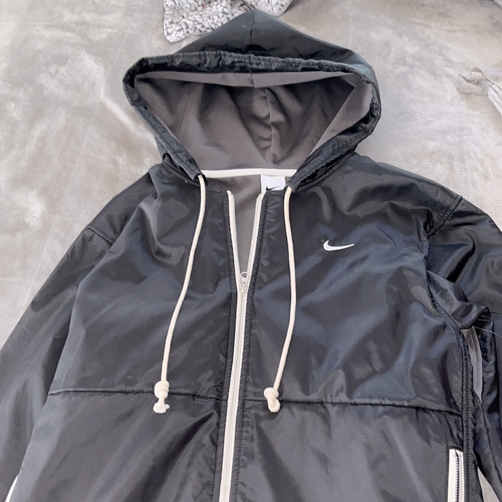 NIke thermal fit size small perfect condition barely worn